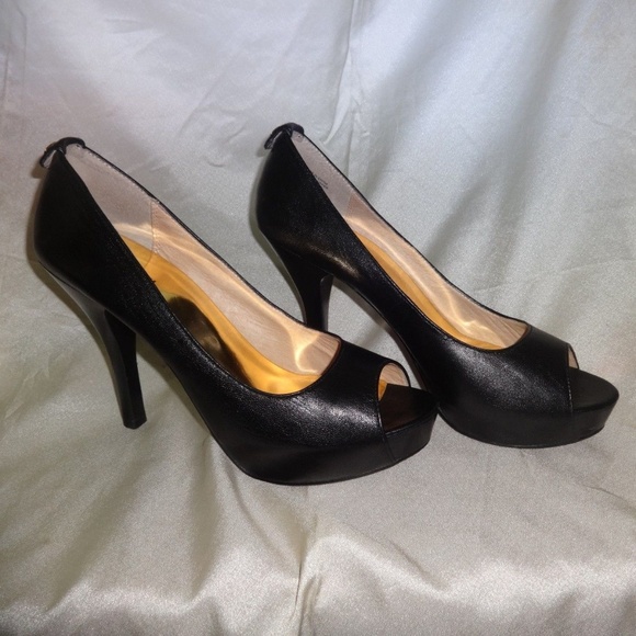NWOB MICHAEL KORS PEEPTOE SHOES Size 9.5M - Picture 4 of 8